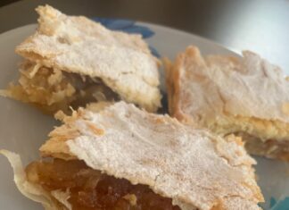 Plăcintă cu aluat fraged