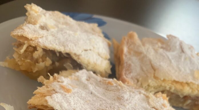 Plăcintă cu aluat fraged