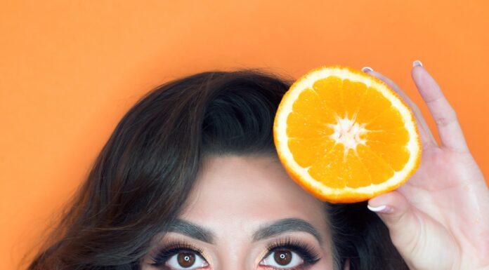 11 motive pentru folosirea serului cu vitamina C în rutina zilnică de îngrijire a tenului