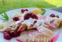 Colțunași cu vișine – Desert ca la mama acasă