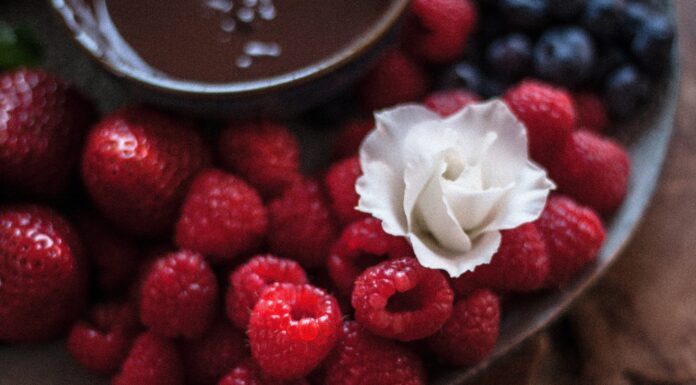 Zmeura – fructul delicios și extrem de sănătos! Calorii, valori nutriționale și beneficii